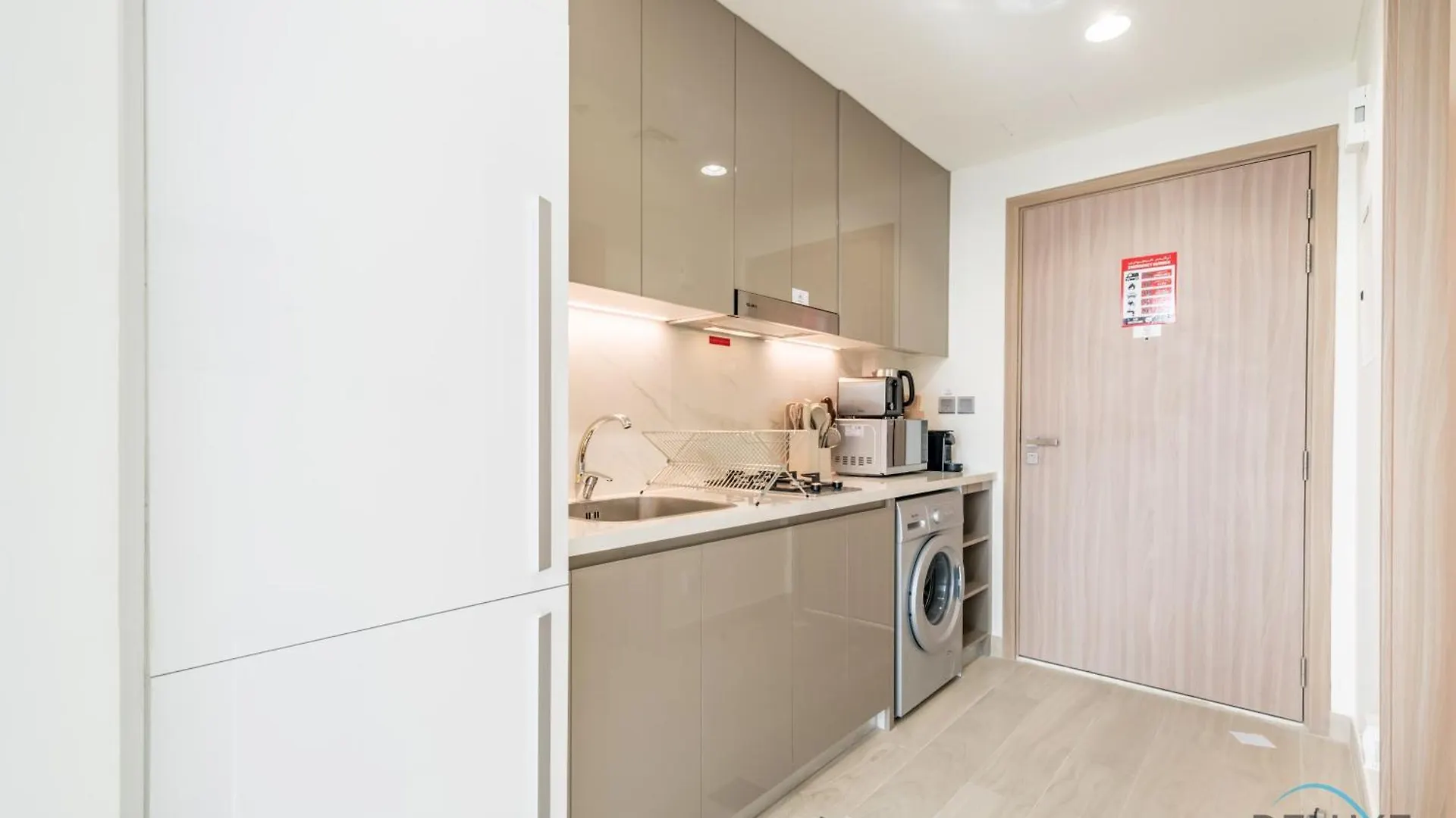 Charming Studio Apartment In Azizi Riviera 24 By Deluxe Holiday Homes Dubai