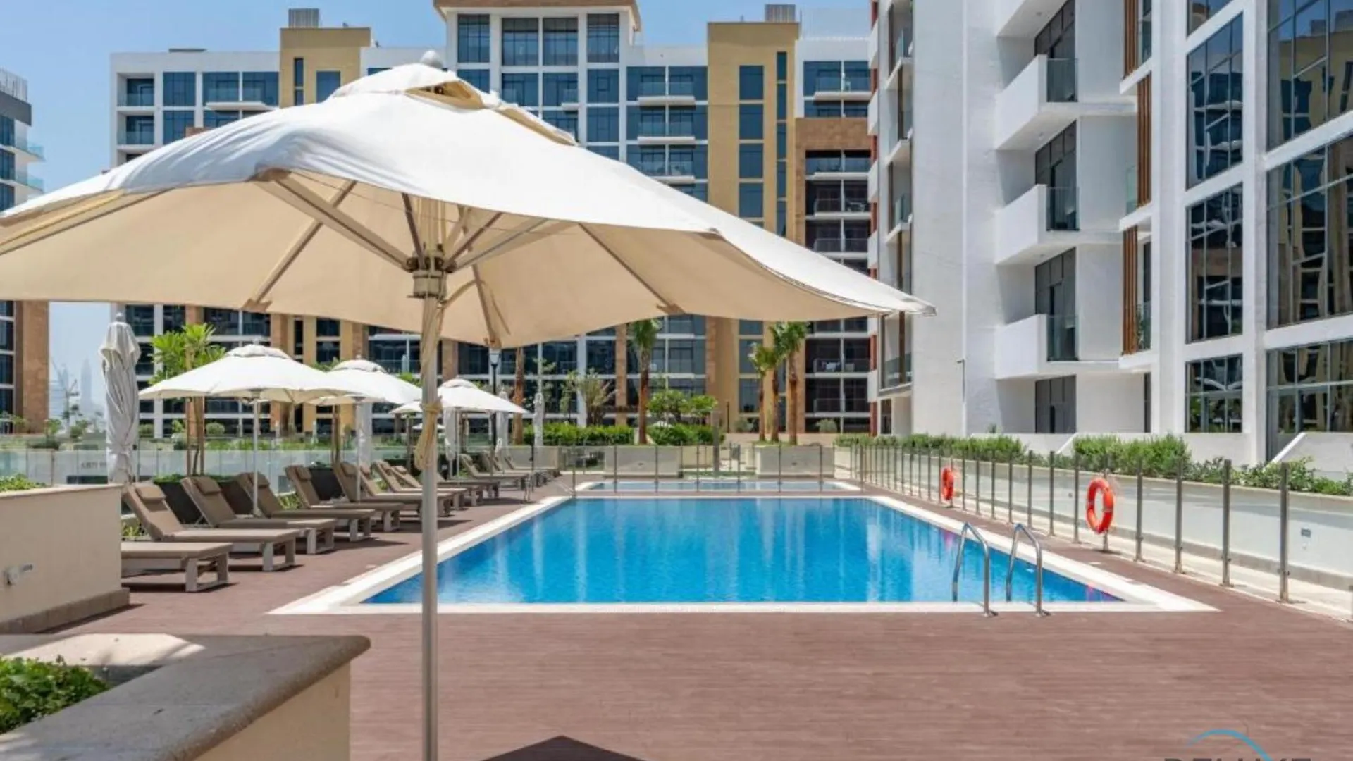 Charming Studio Apartment In Azizi Riviera 24 By Deluxe Holiday Homes Dubai